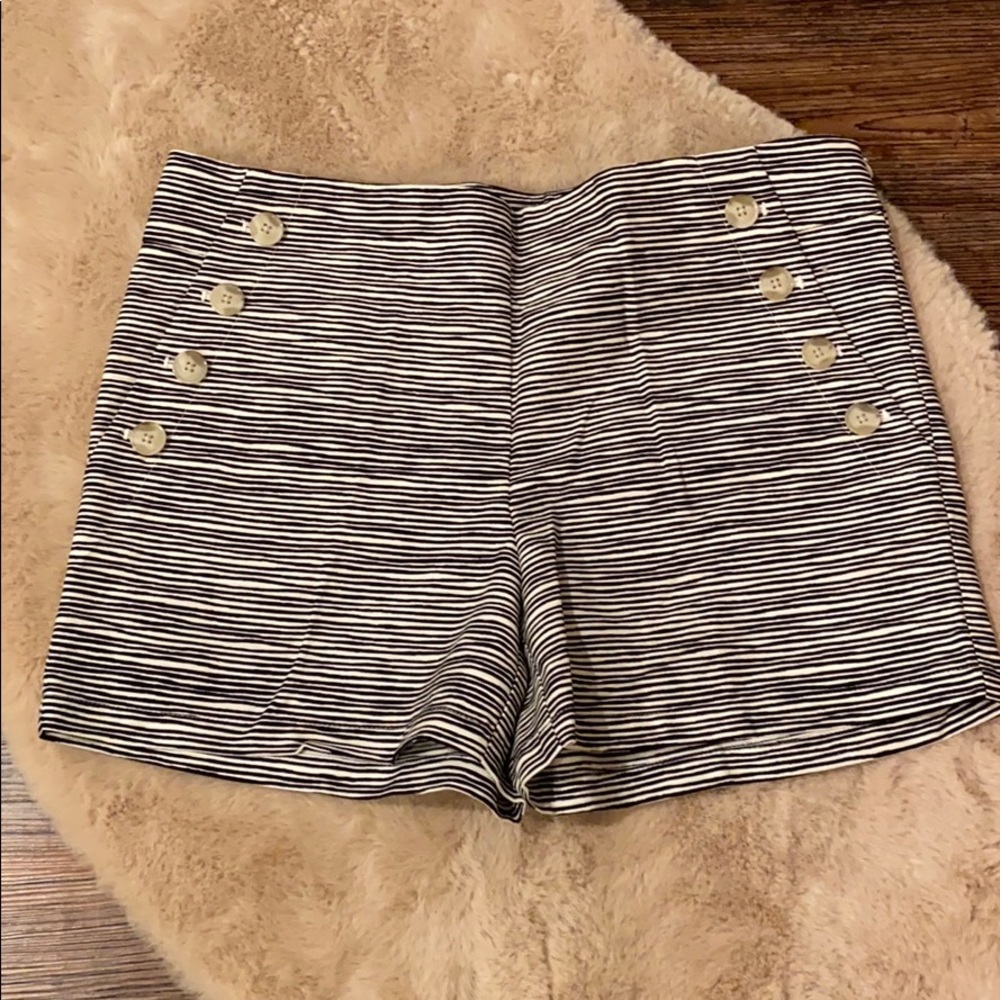 LOFT The Riviera Short Black & White